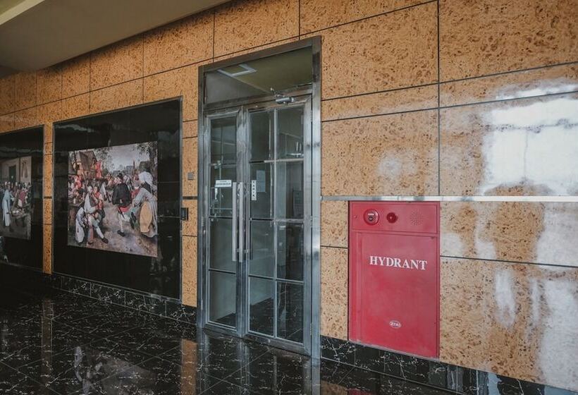 Reddoorz Apartment @ Saladin Mansion Margonda