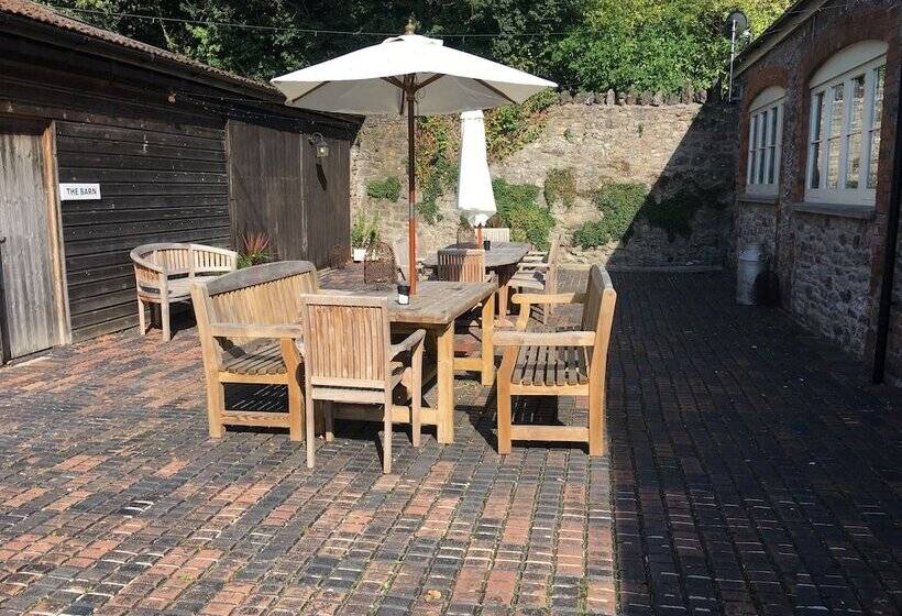 Webbington Farm Holiday Cottages