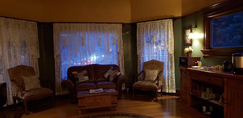 住宿加早餐 Cabernet House, An Old World Inn