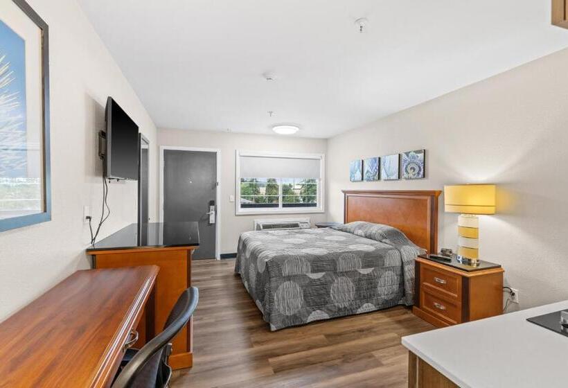 فندق Basecamp Puyallup A Travelodge By Wyndham