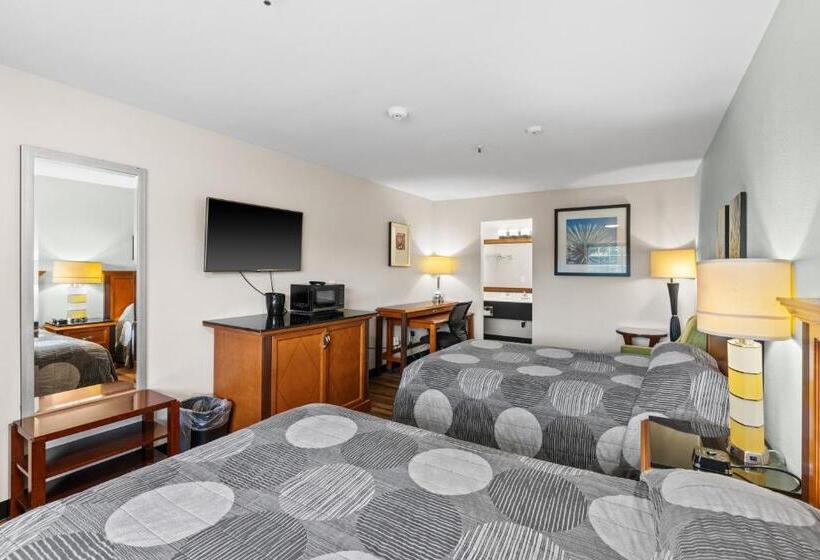 فندق Basecamp Puyallup A Travelodge By Wyndham