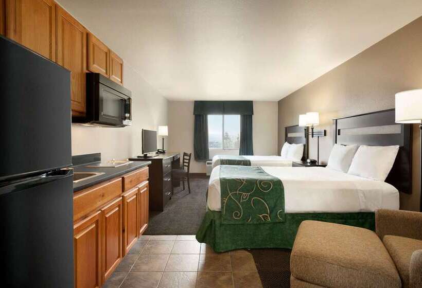 בית מלון כפרי Baymont By Wyndham Elko