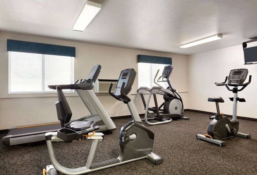 בית מלון כפרי Baymont By Wyndham Elko