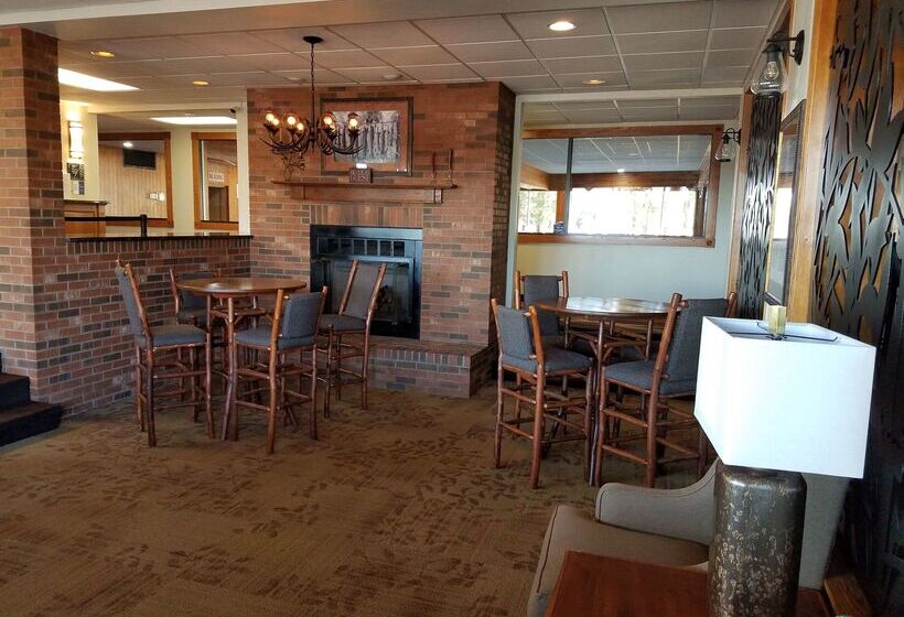 هتل Best Western Plus Concord Inn