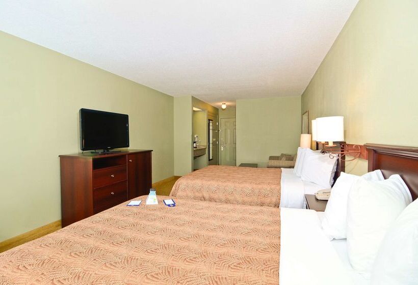 فندق Best Western Plus Concord Inn