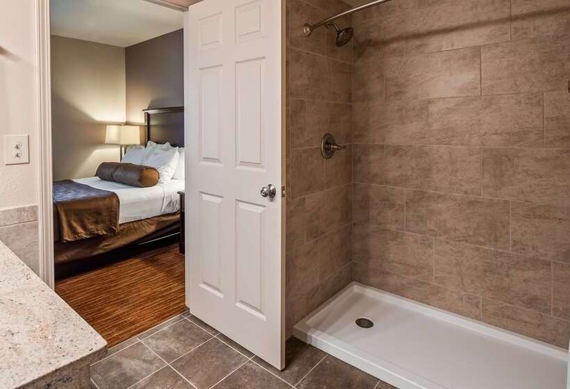 فندق Best Western Plus Concord Inn