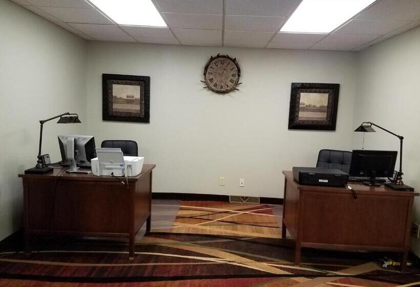 فندق Best Western Plus Concord Inn