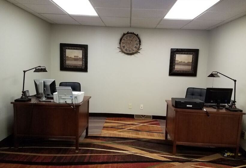 فندق Best Western Plus Concord Inn