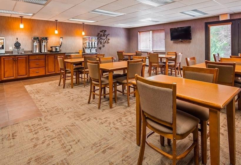 فندق Best Western Plus Concord Inn