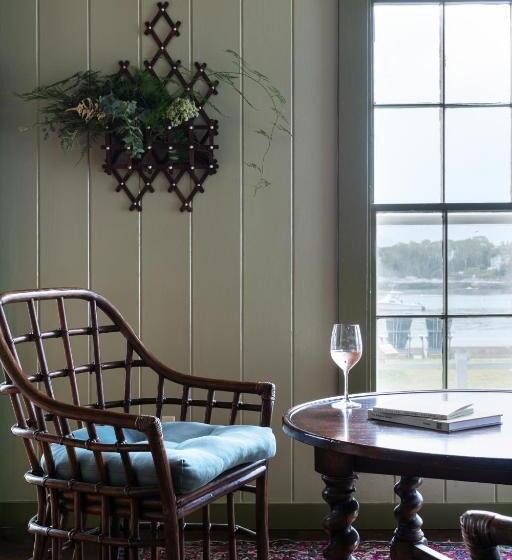 ホテル Bluebird Ocean Point Inn