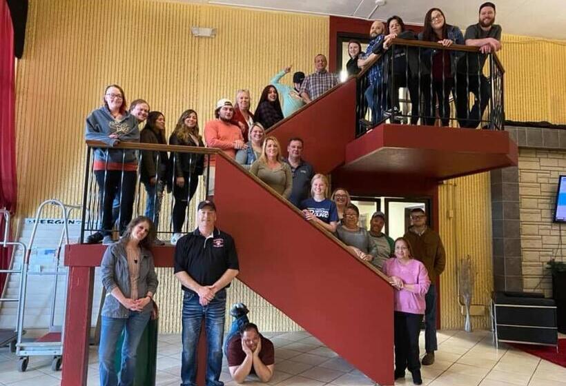 فندق Crookston Inn & Convention Center