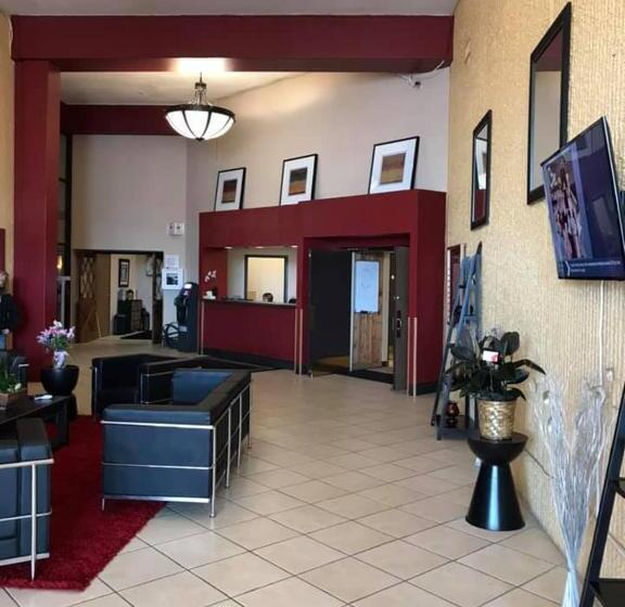 فندق Crookston Inn & Convention Center