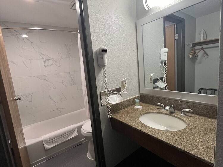 فندق Twin Cities Inn, Mounds View