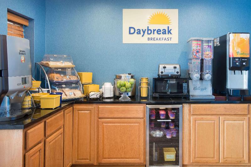 هتل Days Inn By Wyndham New Haven