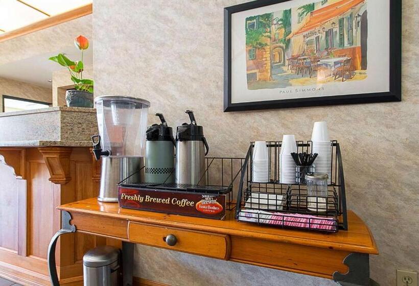 فندق Econo Lodge