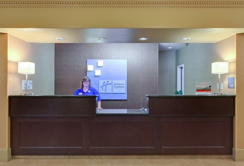 Отель Holiday Inn Express Oakdale, An Ihg