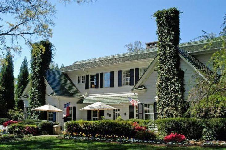 酒店 The Morehead Inn