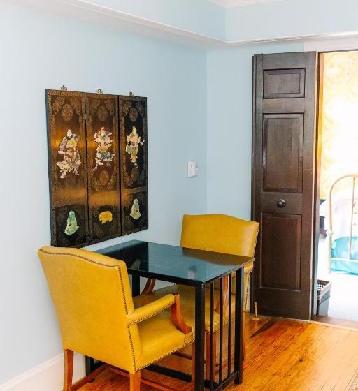 酒店 The Morehead Inn