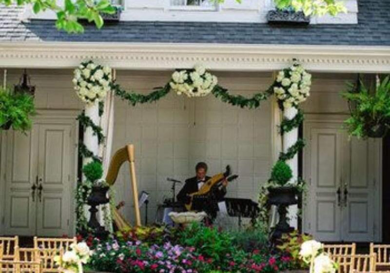 酒店 The Morehead Inn