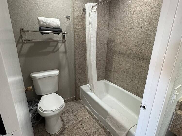 Отель Morgan Hill Inn