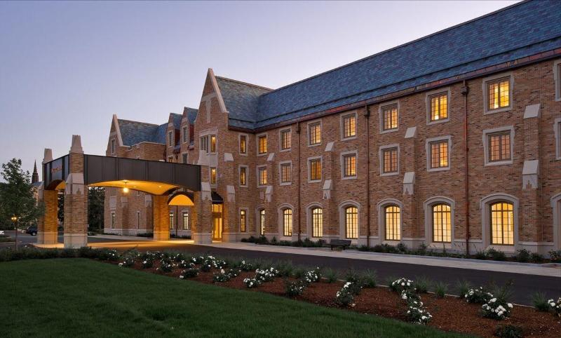 هتل Morris Inn At Notre Dame