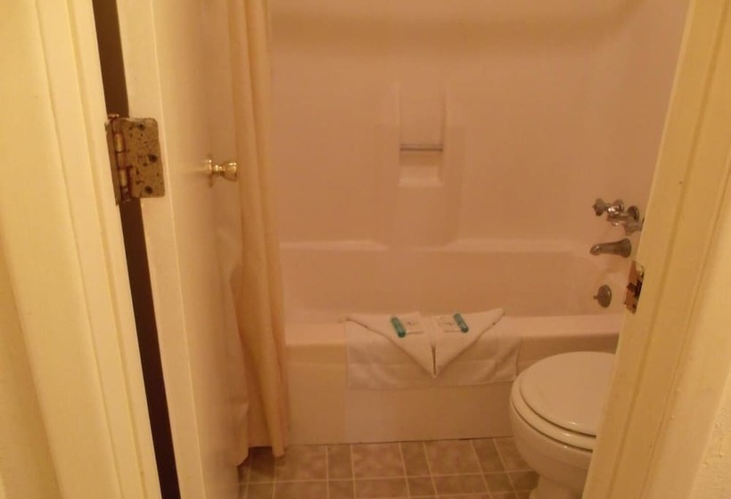 فندق Narrow Gauge Railroad Inn