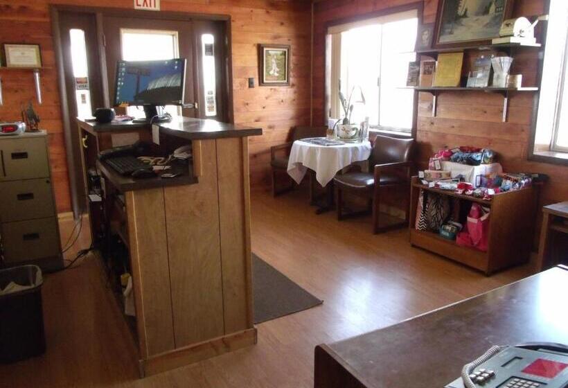 فندق Narrow Gauge Railroad Inn