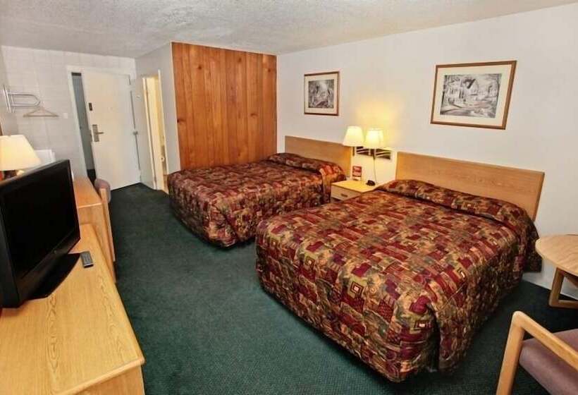 فندق National 9 Inn Showboat