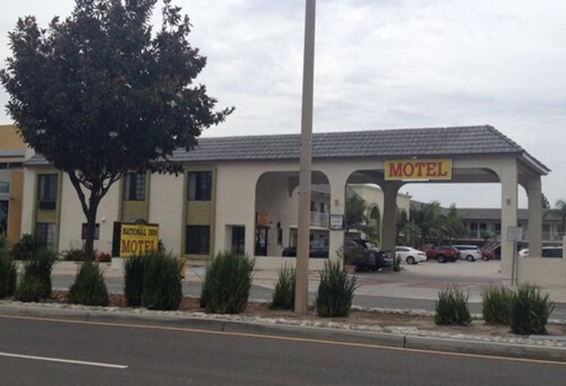 בית מלון כפרי National Inn Garden Grove