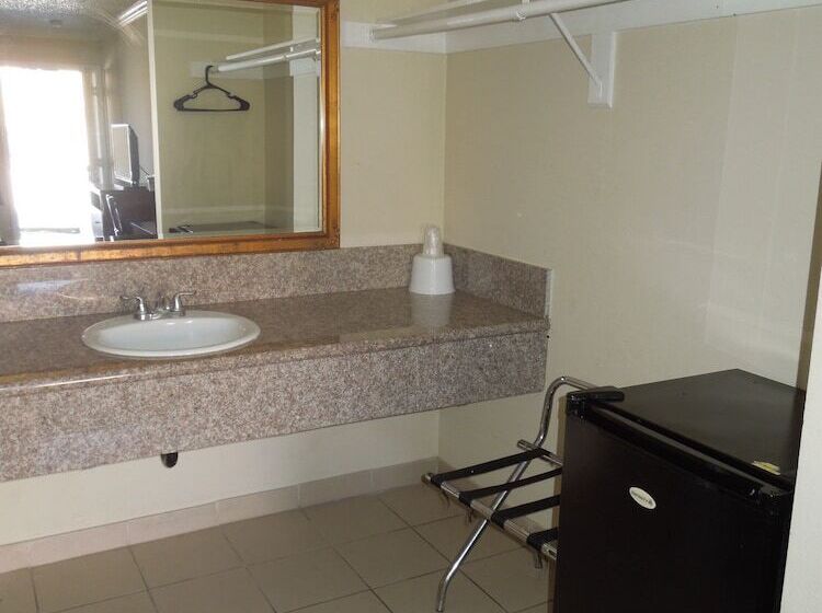 בית מלון כפרי National Inn Garden Grove