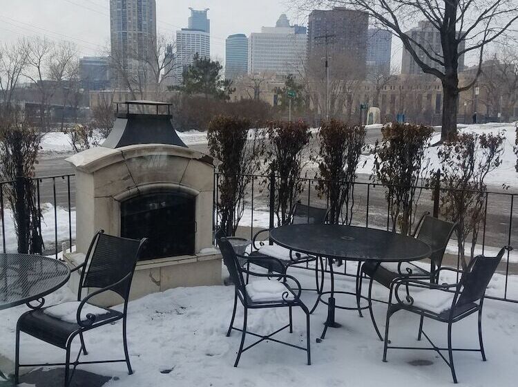 فندق Nicollet Island Inn