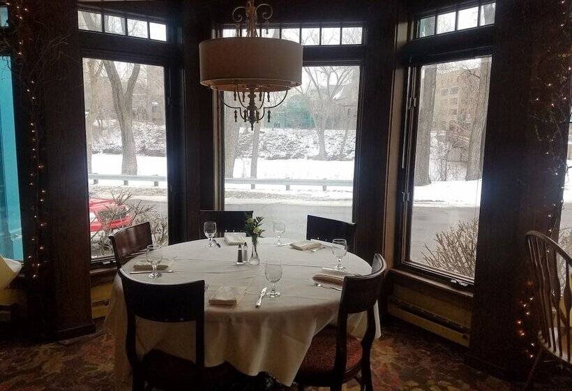 酒店 Nicollet Island Inn
