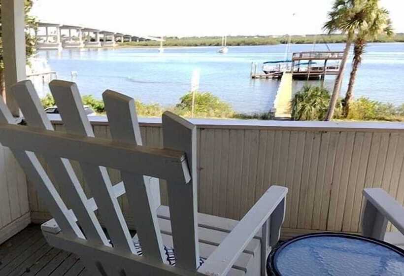 فندق Night Swan Intracoastal B&b