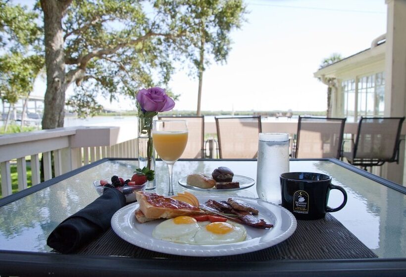 فندق Night Swan Intracoastal B&b