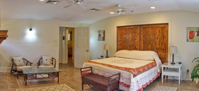 فندق Night Swan Intracoastal B&b