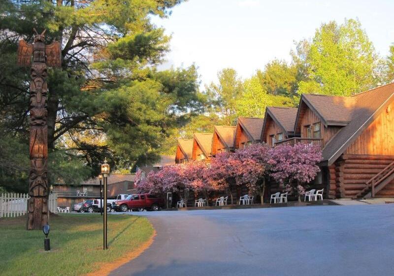 فندق Nootka Lodge