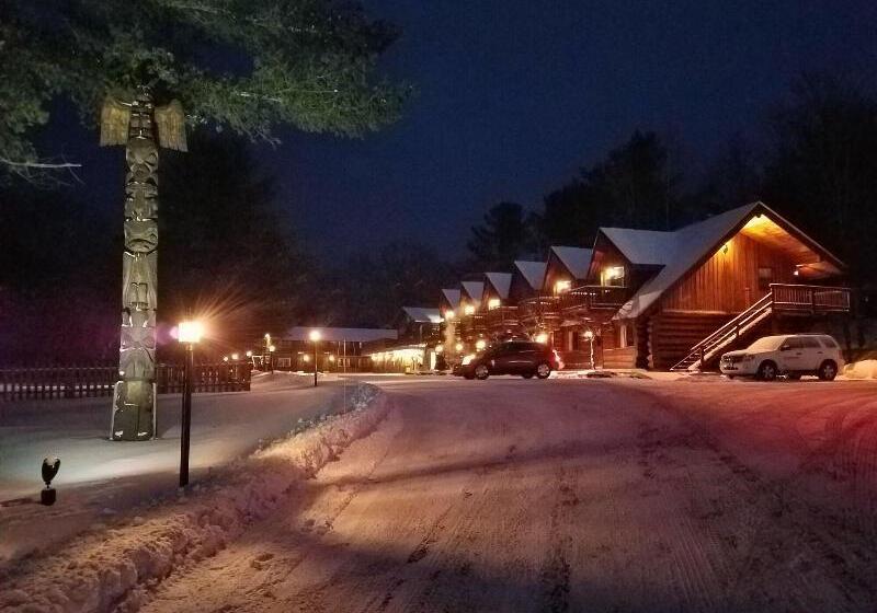 فندق Nootka Lodge