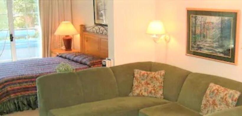 בית מלון כפרי North Bay At Lake Arrowhead