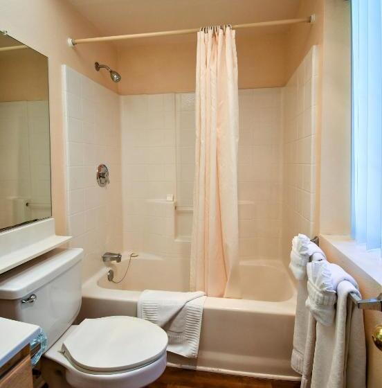 Отель North Bay At Lake Arrowhead