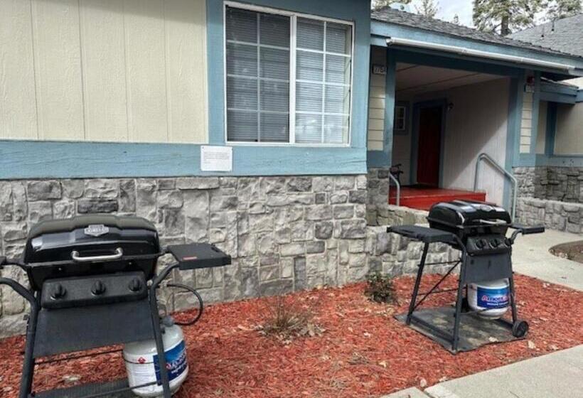 Отель North Bay At Lake Arrowhead