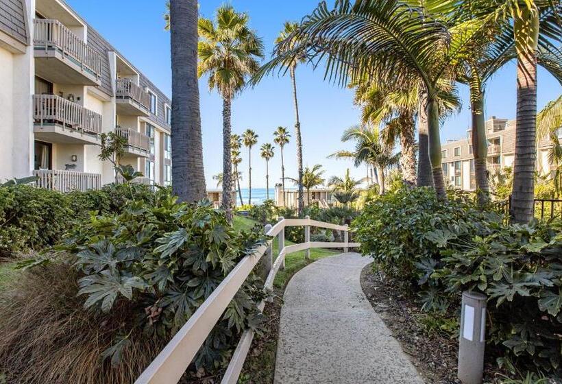 فندق North Coast Village