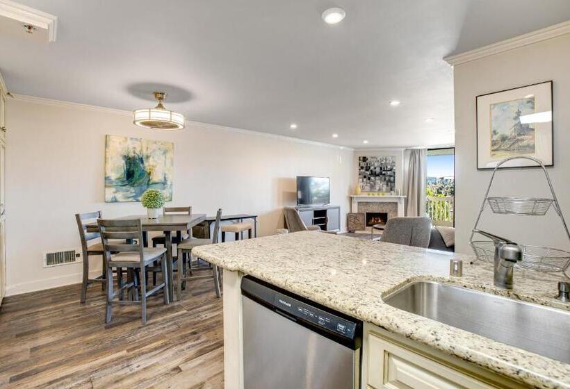 هتل North Coast Village