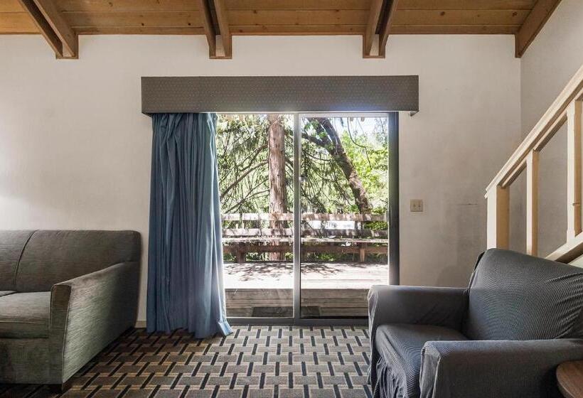 فندق Northern Queen Inn