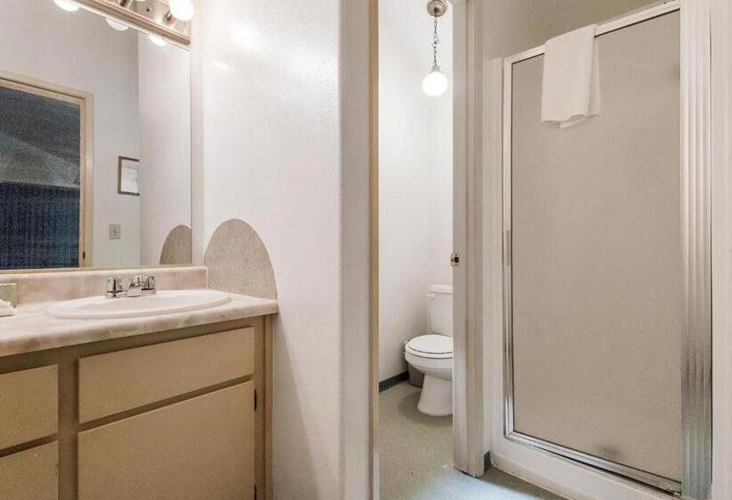 فندق Northern Queen Inn