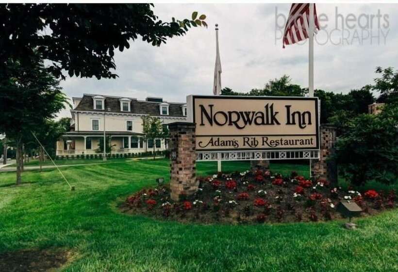 فندق Norwalk Inn & Conference Center