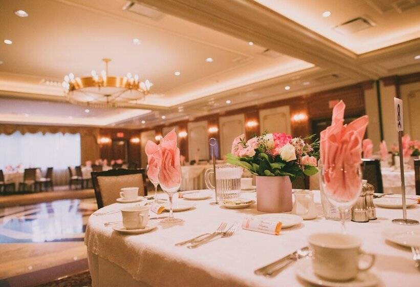 فندق Norwalk Inn & Conference Center