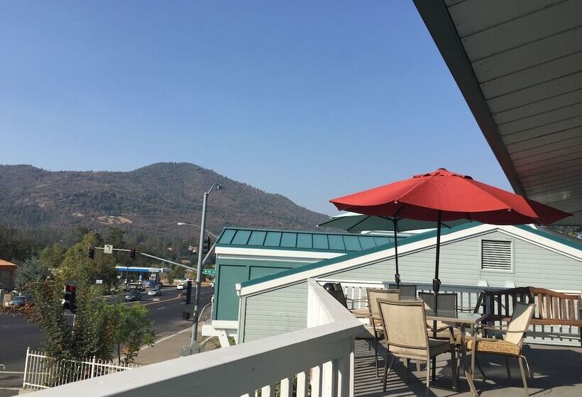 酒店 Oakhurst Lodge