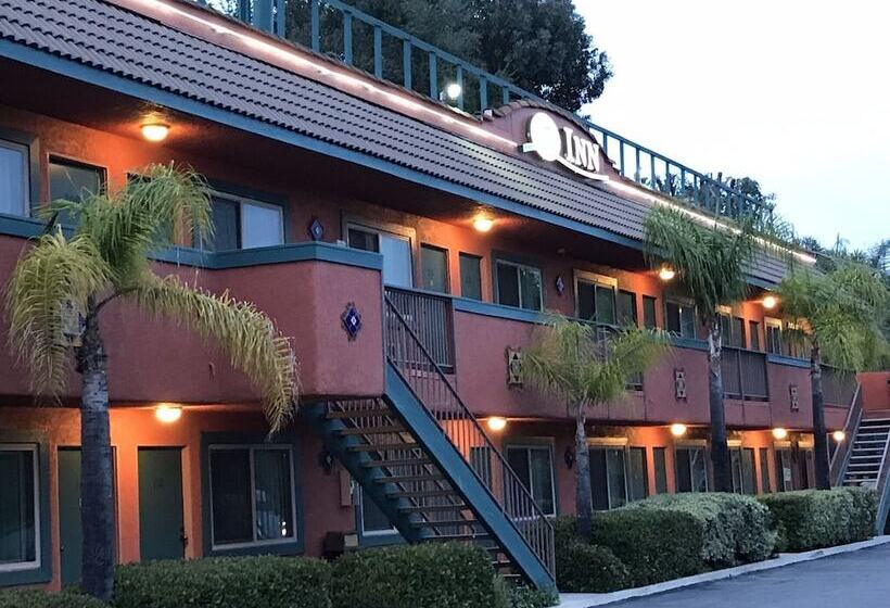 فندق Oakridge Inn