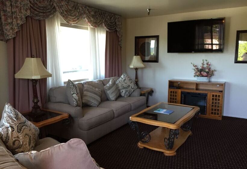 فندق Oakridge Inn