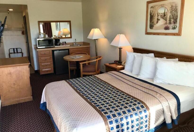 فندق Oakridge Inn